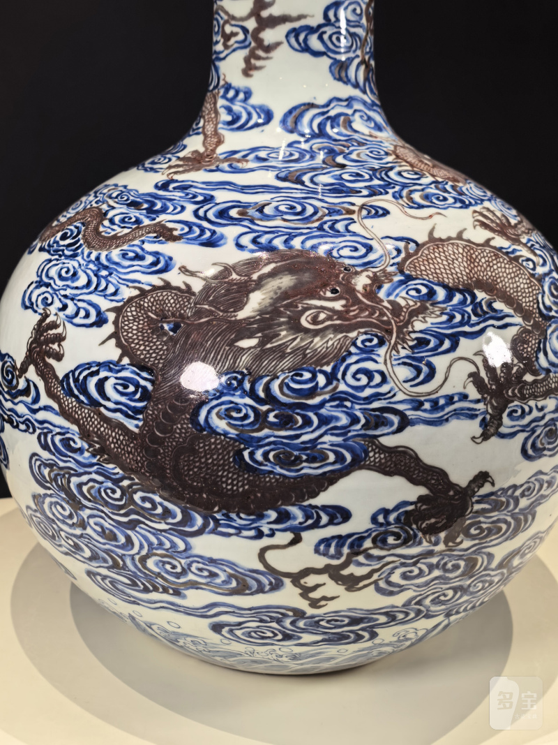 清雍正 青花釉里红云龙纹天球瓶 - 图10